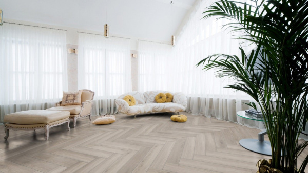 Ламинат Kronotex Herringbone Дуб серебряный 665x133  мм, D3773