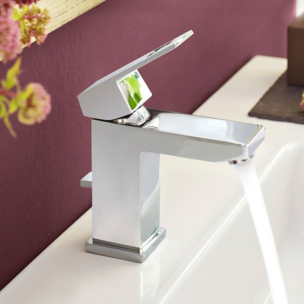 Смеситель для раковины Grohe Eurocube, однорычажный 23445000